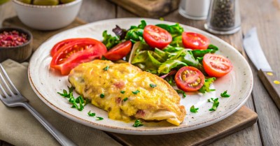 Отбивные из куриного филе с сыром