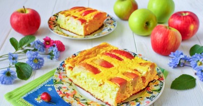 Творожная запеканка с яблоками в духовке