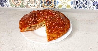 Песочной пирог с курицей и картошкой