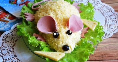 Слоеный салат с грудками Крыска