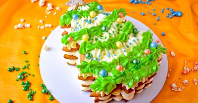 Торт Ёлочка на Новый год из медовых коржей