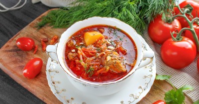 Борщ с тушенкой