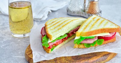 Сэндвич с ветчиной и сыром для детей