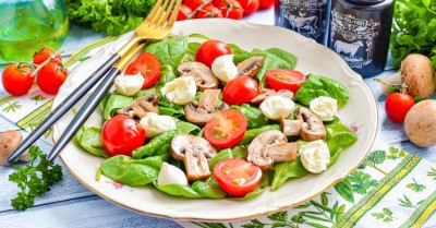 Салат с грибами помидорами и сыром