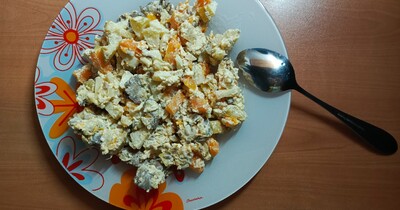 осенний салат с куриной печенью и тыквой