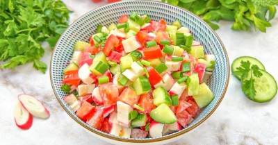 Салат крабовые палочки помидор огурец