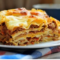 Лазанья с фаршем и мясом в духовке Лазанья с фаршем и мясом в духовке