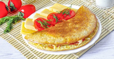 Овсяноблин с сыром и помидорами