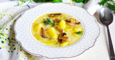 Суп из замороженных шампиньонов с плавленым сыром