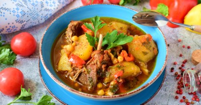 Суп Бозбаш из баранины по азербайджански с нутом