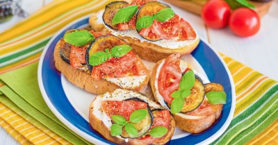 Бутерброды с баклажанами и помидорами