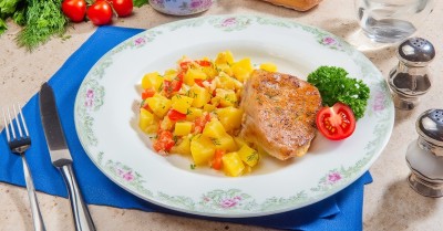 Свинина с картошкой в сметане