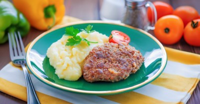 Котлеты из фарша свинина говядина сочные на сковороде