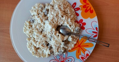 овсяные хлопья с куриными сердечками в сметане