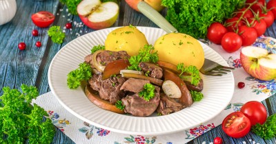 Печень с яблоками в банке