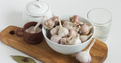 Как натереть чеснок