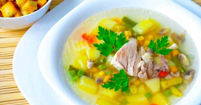 Куриный овощной суп с фасолью и кукурузой