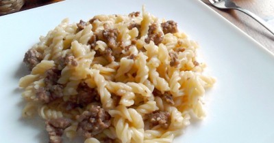 Макароны с мясным фаршем в мультиварке