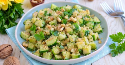 Салат кабачки с грецкими орехами