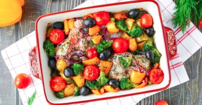 Морской окунь запеченный в духовке с овощами