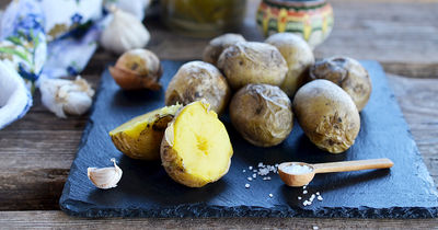 Чтобы картофель в мундире не разваривался