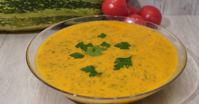 Суп-пюре из кабачка с томатами и сливками