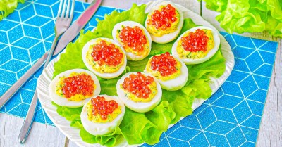 Яйца фаршированные икрой