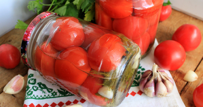 Маринованные помидоры в литровых банках на зиму
