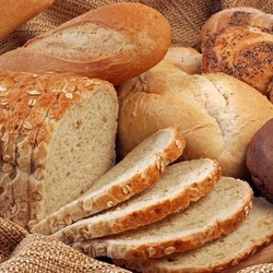 Почему домашний хлеб крошится