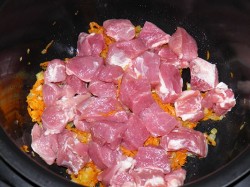 Тушеная картошка с мясом в мультиварке Тушеная картошка с мясом в мультиварке
