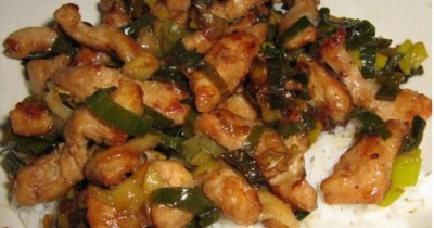 Говядина с луком-пореем в ароматном соусе по-монгольски