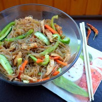 Салат с фунчозой Салат с фунчозой