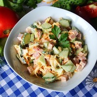 Салат простой с ветчиной морковью сыром