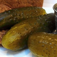 Бродячие огурцы на зиму в банках холодным способом