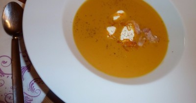 Суп пюре из тыквы помидоров и морепродуктов