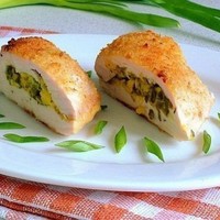 Куриное филе с творогом и зеленью