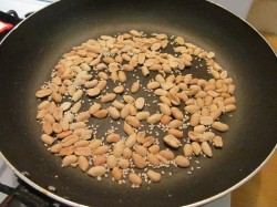 Салат Чука с ореховым соусом Салат Чука с ореховым соусом