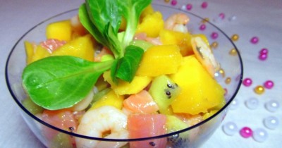 Салат манго семга креветки