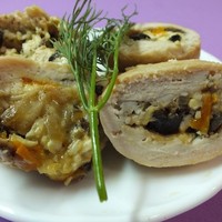 Рулетики куриные с сыром и грибами