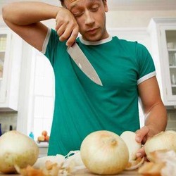 Как не плакать когда режешь лук