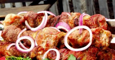 Грузинский шашлык без маринада из свинины на углях