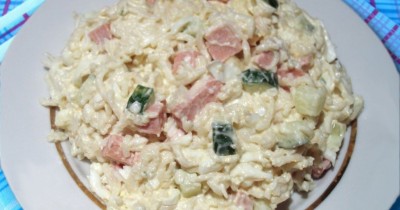 Салат с мивиной огурцом яйцами