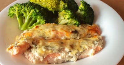 Стейк лосося в духовке