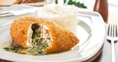 Котлета по-киевски со специями в мультиварке