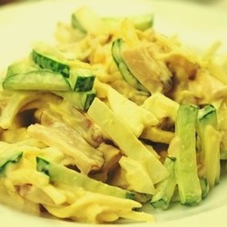 Салат с копченой курицей и грибами и свежим огурцом рецепт с Салат с копченой курицей и грибами и свежим огурцом рецепт с