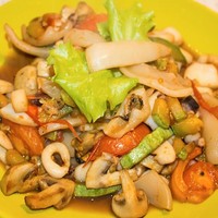 Соте из овощей с каракатицей