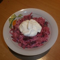 Салат сладкая парочка из свеклы и яблок