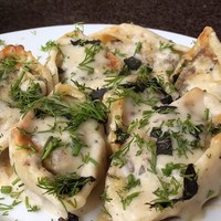 Фаршированные макароны ракушки под соусом бешамель