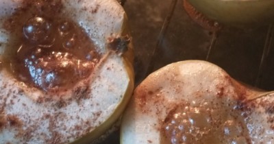 Яблоки печеные с корицей и медом