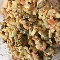 Праздничный салат с морепродуктами постный